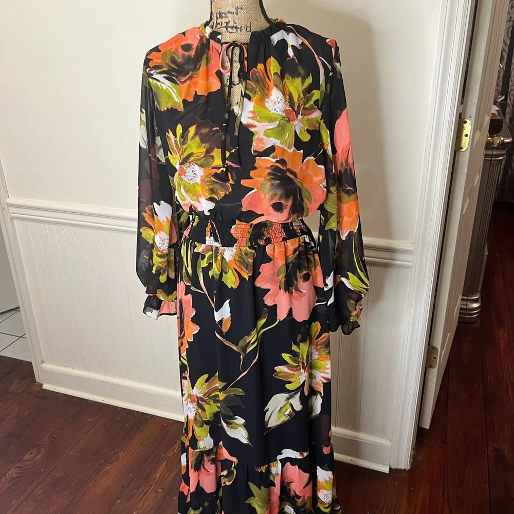 Vince Camuto Bold Floral Print Dress NWT‎ size Large